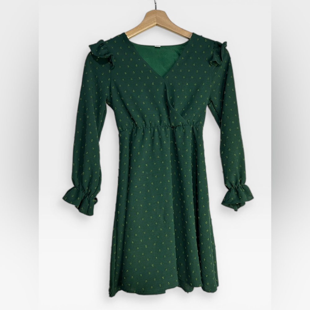 5 for $25🔥Emerald Green Terry Dot V-Neck Dress Girls Size 130‎ (US Size 7/8)